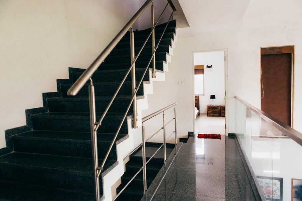 Unit 4 By Red Stone Villas Lonavala Dış mekan fotoğraf